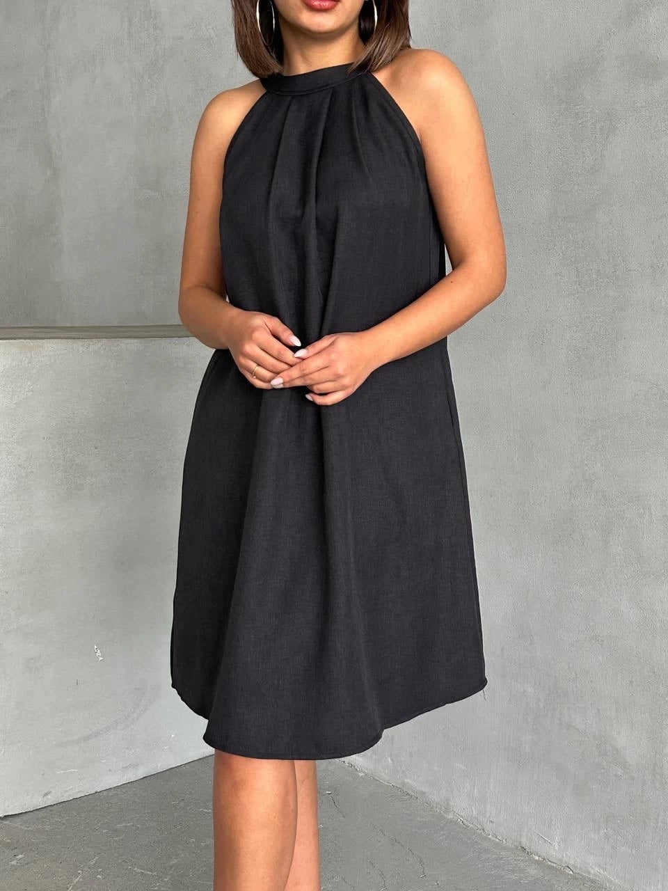 Minimal Stil Askılı Siyah Keten Elbise