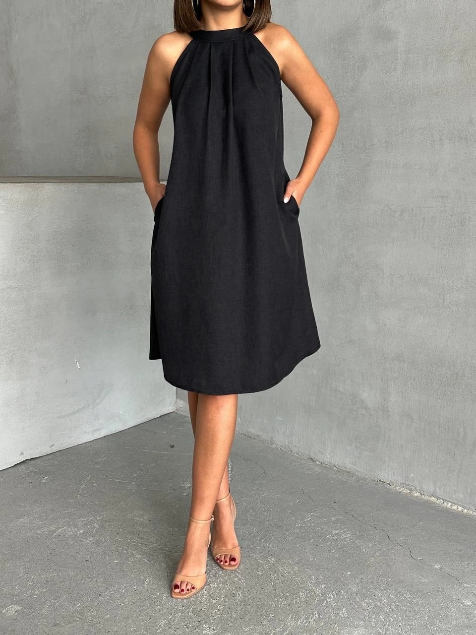 Minimal Stil Askılı Siyah Keten Elbise